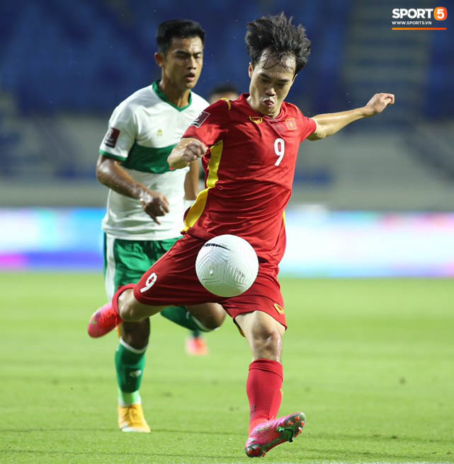 Những khoảnh khắc tuyệt đẹp của tuyển Việt Nam khiến người hâm mộ đổ rần rần-18