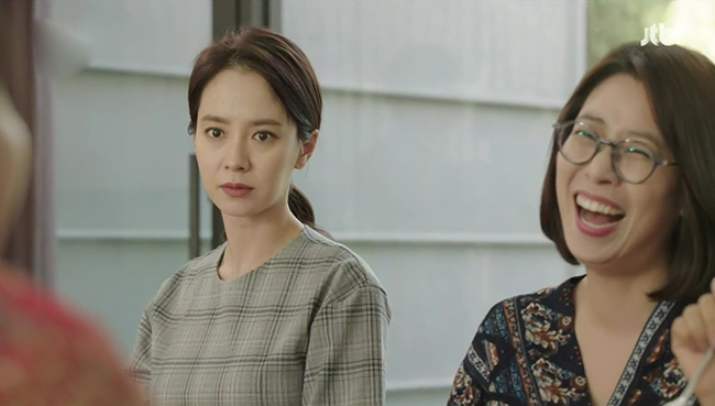 Sau khi có thai, chồng dẫn bạn gái về nhà ép ly hôn, 3 năm sau qua nhà anh, tôi cúi đầu xin lỗi tiểu tam-1