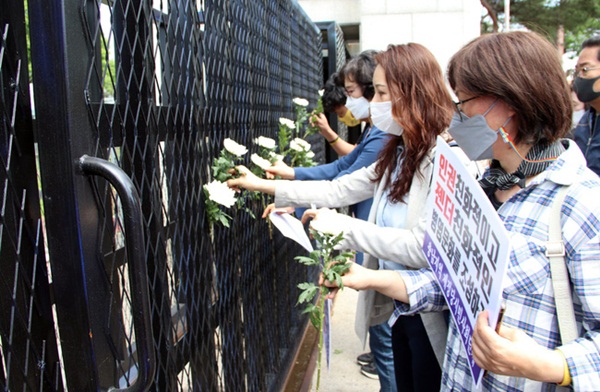 Vụ nữ sĩ quan Hàn Quốc bị các đồng đội cưỡng hiếp: Nạn nhân tự tử sau khi đăng ký kết hôn 1 ngày cùng loạt tình tiết mới khiến dư luận căm phẫn-5