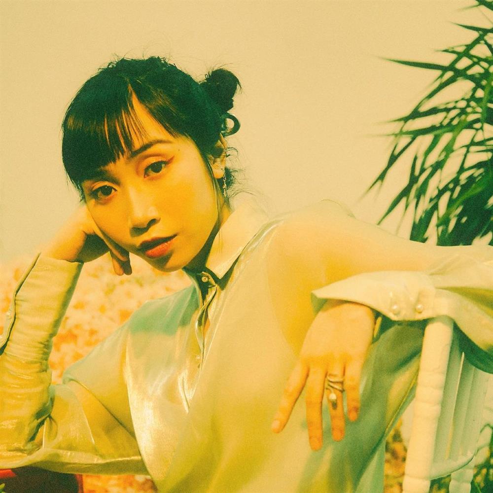 Thần thái của con gái Mỹ Linh quá xuất sắc: Để tóc nào cũng đẹp, kiểu khó nhằn đến mấy cũng cân được tuốt-12