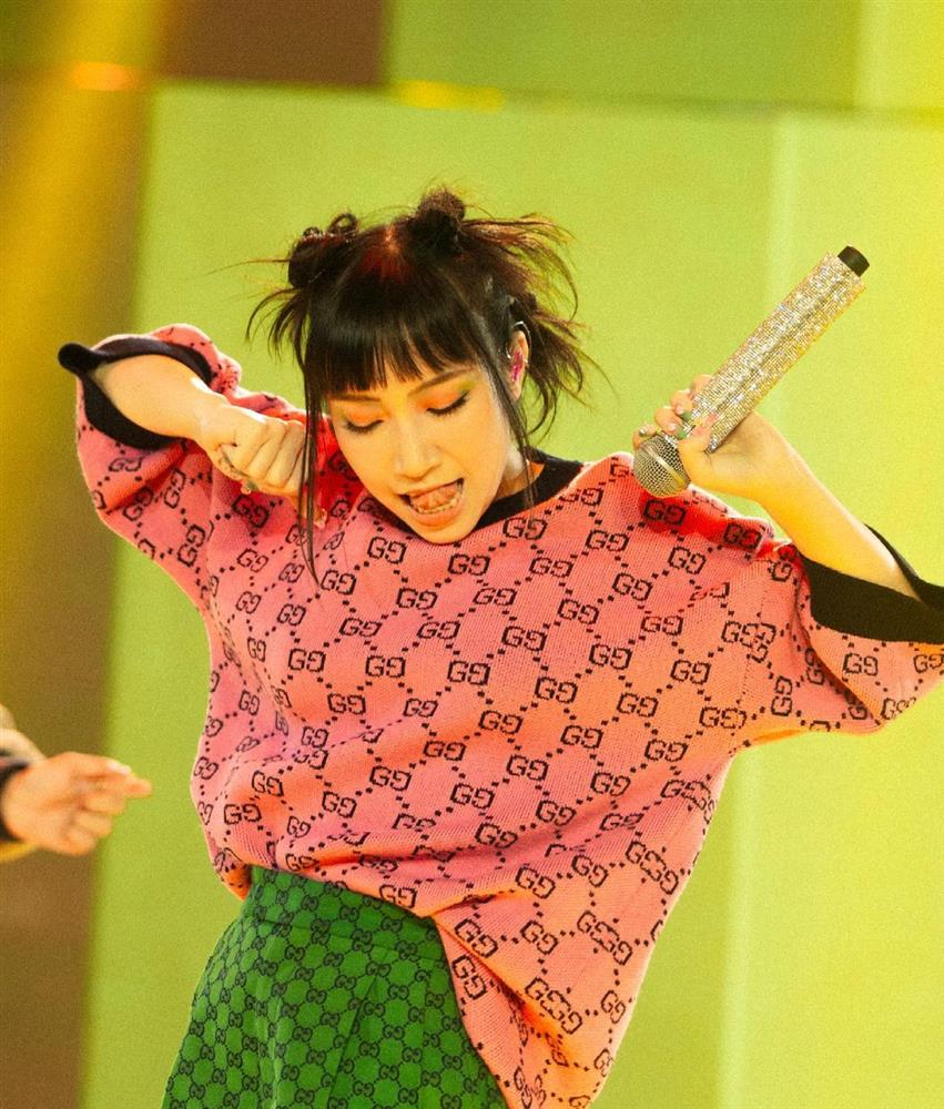 Thần thái của con gái Mỹ Linh quá xuất sắc: Để tóc nào cũng đẹp, kiểu khó nhằn đến mấy cũng cân được tuốt-14