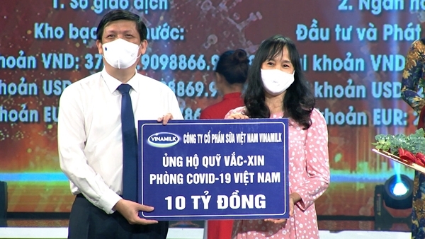 Vinamilk ủng hộ Quỹ vắc xin phòng Covid-19, tích cực trong cuộc chiến chống dịch-1