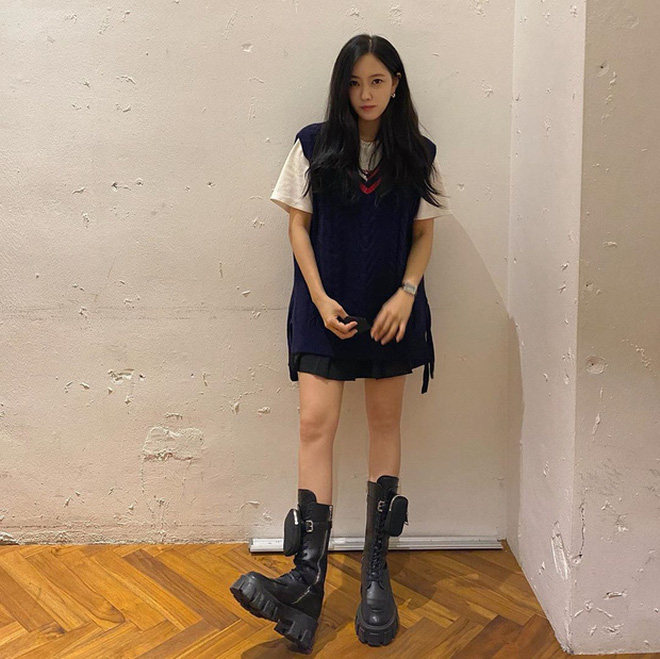 Tại sao idol Kpop rất hạn chế mặc hở phần thân trên, kiêng kỵ lộ vòng 1?-8