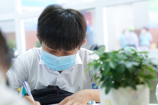 Nam sinh chuyển nhầm 90 triệu đồng đăng ký xét tuyển đại học