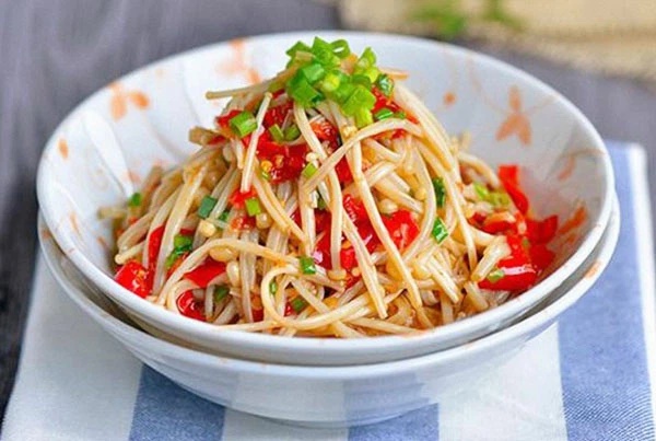 Cặp vợ chồng 82 tuổi vẫn vô cùng khỏe mạnh, minh mẫn: Bí quyết của họ đến từ việc ăn ít cơm, nhưng tăng cường 3 món siêu đơn giản-5