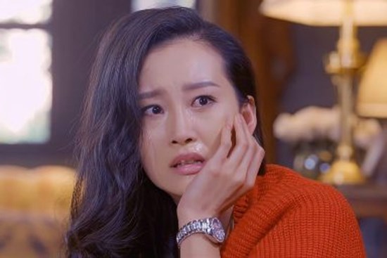 Quen thói “cao su”, cô gái bắt người yêu đợi gần 1 giờ dưới nắng nóng và cái kết…