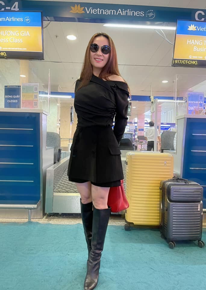 Phi Nhung và điểm tuyệt phẩm sắc vóc ở tuổi U50: Đỉnh đến độ cứ diện quần short là hội gái 20 cũng phải trầm trồ-8