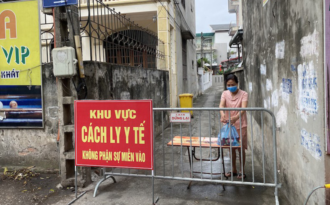 Hà Nội: Xác định hơn 200 người ở nhiều quận, huyện liên quan người phụ nữ bán rau mắc Covid-19-1