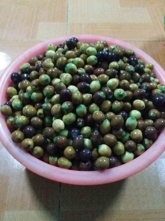 Cơn sốt hạt sen đầu hè, nhập cả tạ vẫn không đủ hàng trả khách-1