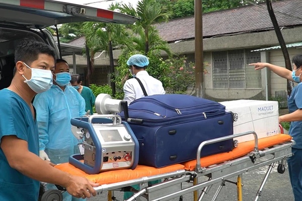 Hành trình đặt ECMO và chuyển chiến sĩ công an mắc COVID-19 về Bệnh viện Chợ Rẫy-3