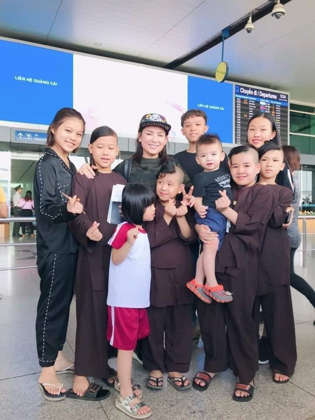 Cuộc sống ra sao và khối tài sản hiện tại của Phi Nhung khủng cỡ nào mà bị đồn sống xa hoa, đời tư không phải dạng vừa?-25