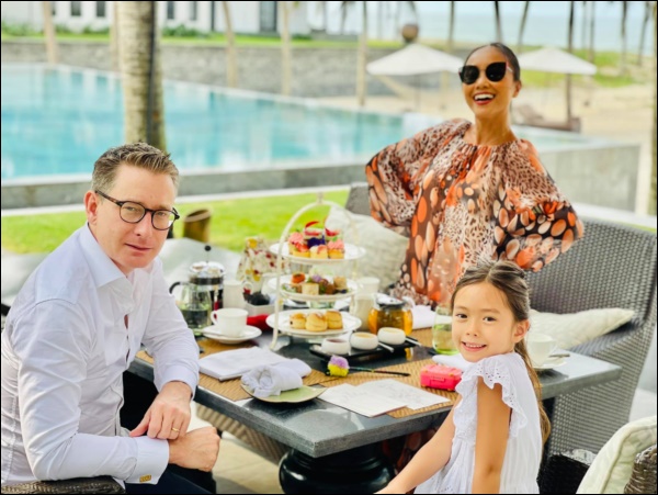 Ái nữ nhà ca sĩ Đoan Trang mới 7 tuổi đã ra dáng thiếu nữ lắm rồi, gen điệu đà còn trội hơn cả mẹ-1