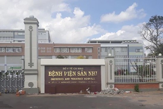 Bé gái 15 tuổi về từ vùng dịch chuyển dạ sinh con, công an vào cuộc làm rõ