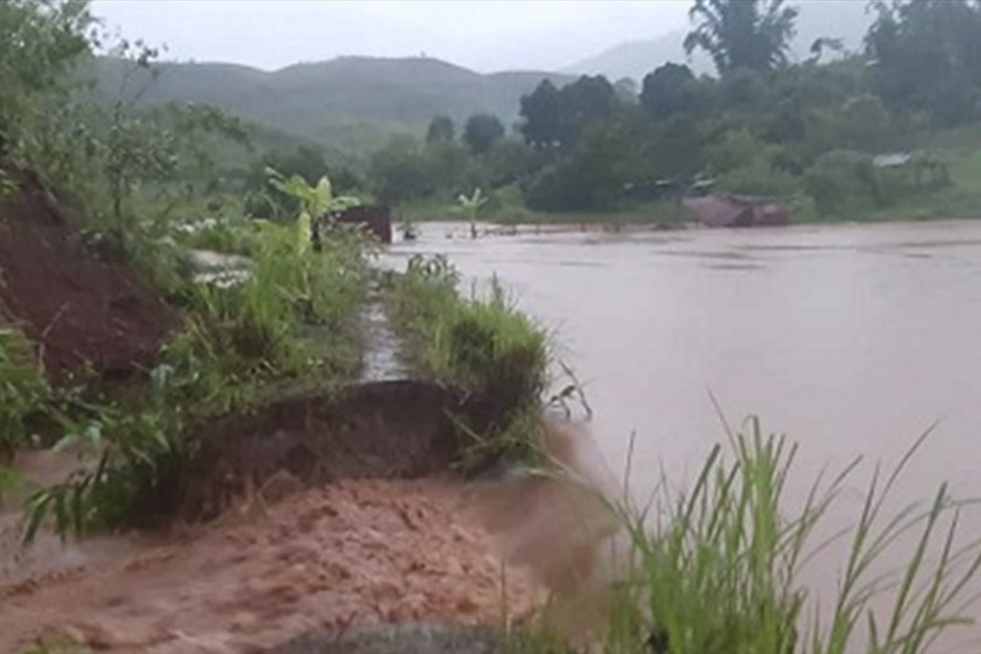 Mưa lũ ở Điện Biên cuốn trôi 1 cháu bé, nhiều tài sản thiệt hại-1