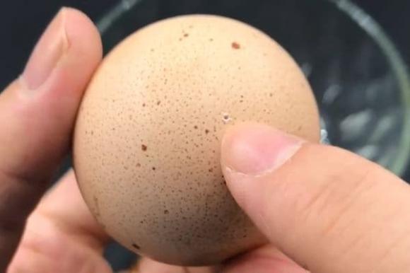 Dùng kim chọc lỗ trên quả trứng, 10 người thì 9 người không biết, học xong sẽ dùng được cả đời-3