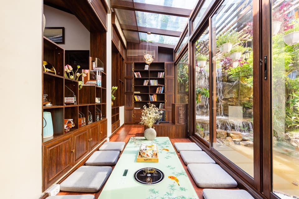 Người đàn ông Hà Nội xây nhà Nhật Bản từ nhôm kính tặng bạn học đặc biệt-8