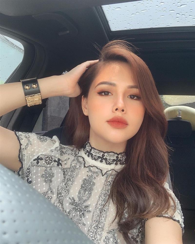 Phanh Lee quanh năm suốt tháng nhuộm nâu, nhưng nhờ cắt 4 kiểu tóc này mà nhan sắc luôn chạm đỉnh-2