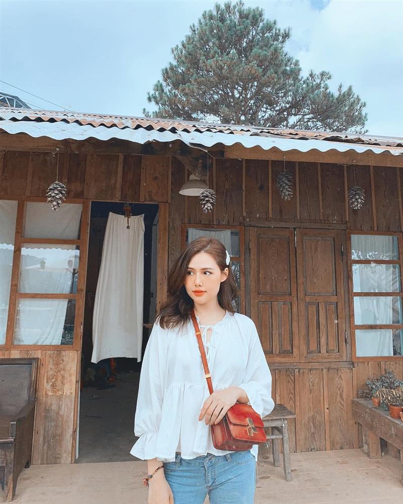 Phanh Lee quanh năm suốt tháng nhuộm nâu, nhưng nhờ cắt 4 kiểu tóc này mà nhan sắc luôn chạm đỉnh-11