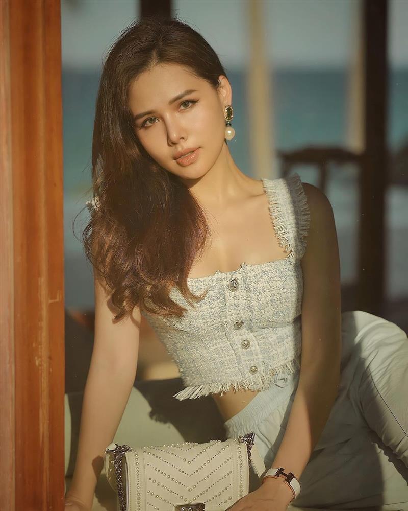 Phanh Lee quanh năm suốt tháng nhuộm nâu, nhưng nhờ cắt 4 kiểu tóc này mà nhan sắc luôn chạm đỉnh-12