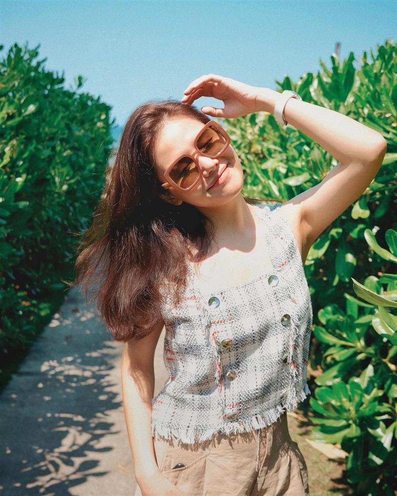 Phanh Lee quanh năm suốt tháng nhuộm nâu, nhưng nhờ cắt 4 kiểu tóc này mà nhan sắc luôn chạm đỉnh-14