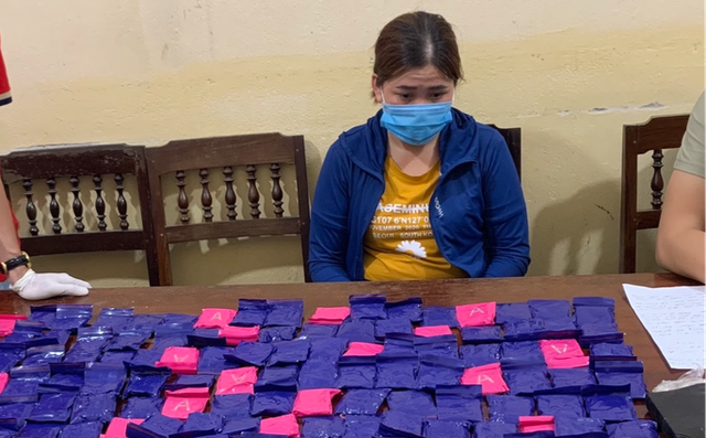 Bắt cặp tình nhân ôm 42.000 viên ma túy, 1 bánh heroin trong nhà nghỉ-1