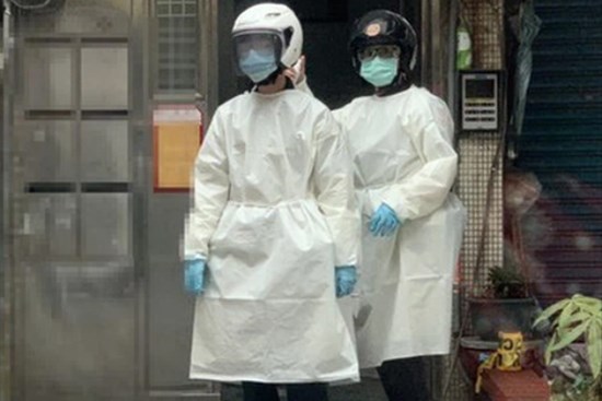 3 thi thể nằm la liệt và 1 phụ nữ thoi thóp trong căn hộ, cảnh sát điều tra đã xác nhận một bi kịch gia đình đau đớn