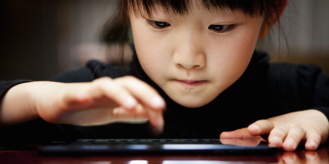 Cháu gái 11 tuổi mượn điện thoại của bà dùng, lát sau bà kiểm tra thấy mất 400 triệu đồng vì lý do không tưởng-2