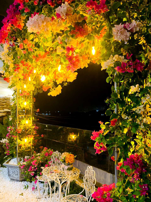 Căn nhà 5 tầng của vợ chồng Bát Tràng, thiết kế 3 ban công xanh nhưng vẫn đầu tư hẳn 400 triệu cho sân thượng 160m2-7