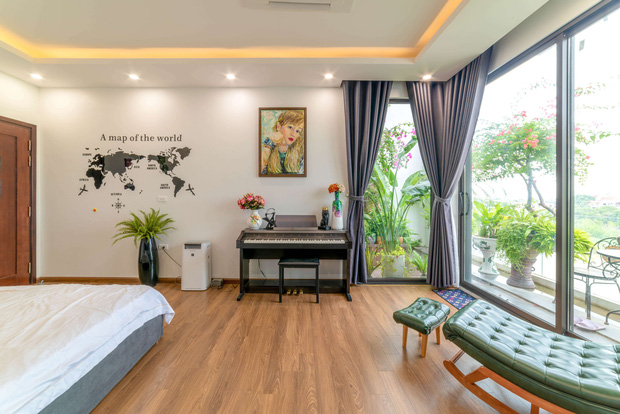 Căn nhà 5 tầng của vợ chồng Bát Tràng, thiết kế 3 ban công xanh nhưng vẫn đầu tư hẳn 400 triệu cho sân thượng 160m2-19