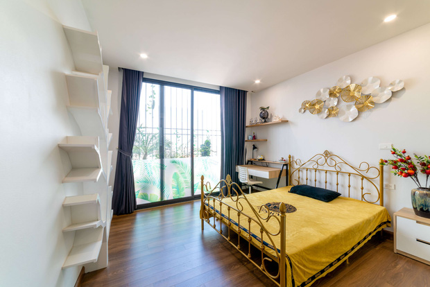 Căn nhà 5 tầng của vợ chồng Bát Tràng, thiết kế 3 ban công xanh nhưng vẫn đầu tư hẳn 400 triệu cho sân thượng 160m2-26