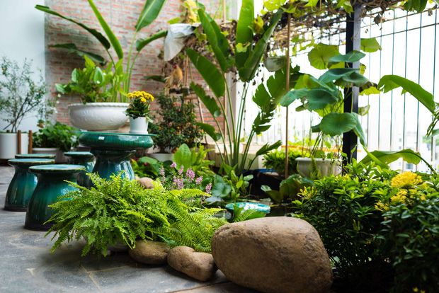 Căn nhà 5 tầng của vợ chồng Bát Tràng, thiết kế 3 ban công xanh nhưng vẫn đầu tư hẳn 400 triệu cho sân thượng 160m2-32