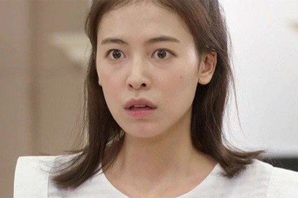 Bắt gặp chồng của đồng nghiệp ôm hôn gái lạ, tôi định vạch trần tại chỗ thì sốc ngất khi phát hiện danh tính người phụ nữ kia-3