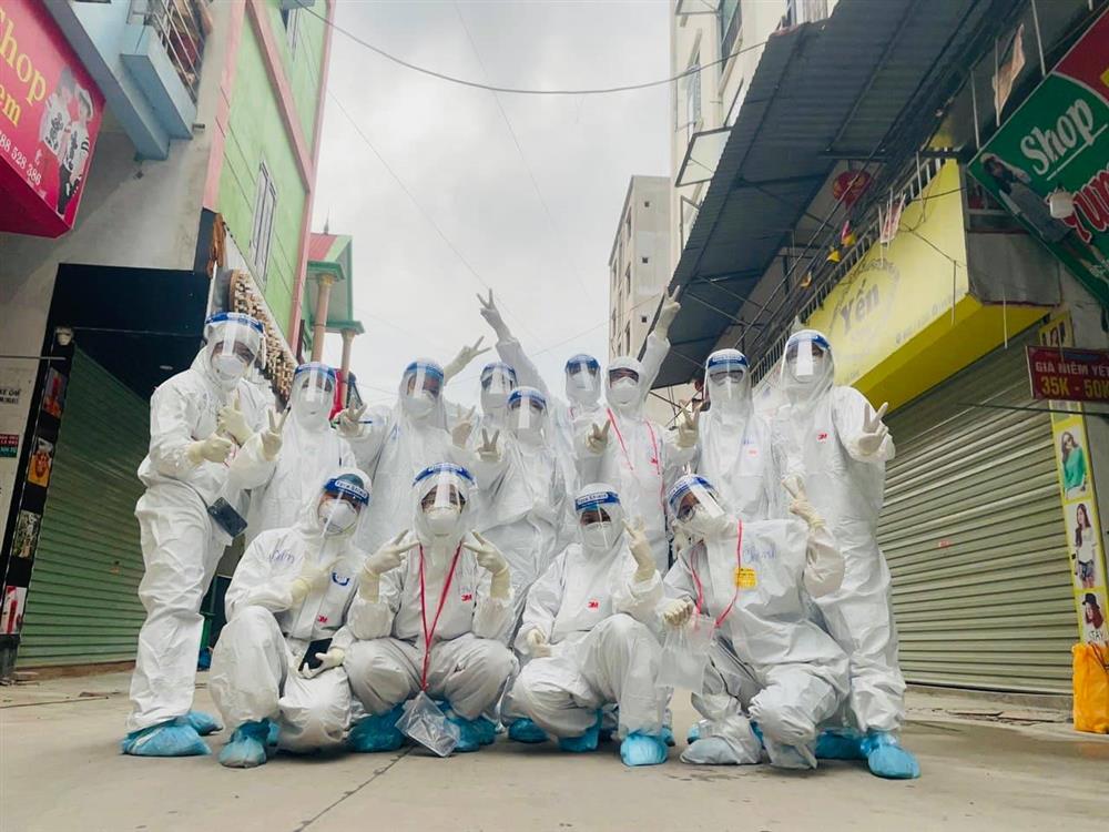 Biệt đội săn COVID-19 của Học viện Y dược học Cổ truyền và những ngày máu lửa nhất cuộc đời ở tâm dịch Bắc Giang: Thầy trò chúng em đang sống những ngày ý nghĩa nhất-4