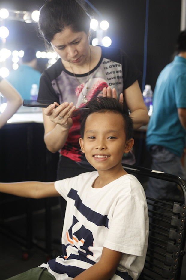 Vì sao Phi Nhung nhận nuôi Hồ Văn Cường 5 năm trước, giọng ca nhí từng kể về cuộc sống thay đổi ra sao?-3