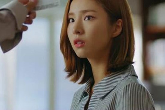 Vừa mở miệng vay bạn trai 10 triệu, anh lập tức cho luôn 100 triệu kèm theo một yêu cầu khó tin