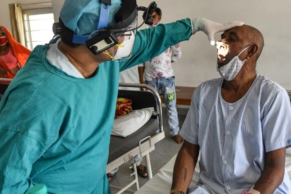 Dịch bệnh chết chóc mới khiến Ấn Độ gục ngã: 60% bệnh nhân phải cắt bỏ một phần khuôn mặt-1