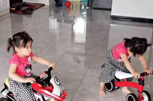 Ai nói đẻ con gái cho bớt quậy? Mẹ bỉm sữa chia sẻ hình ảnh cặp song sinh với những trò quậy phá có đôi khiến cô toát mồ hôi hột-5