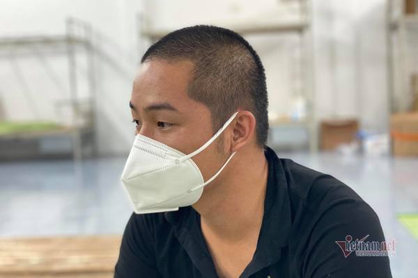 Vợ chồng F0 không đeo khẩu trang, nhổ nước bọt trước mặt lực lượng y tế-4