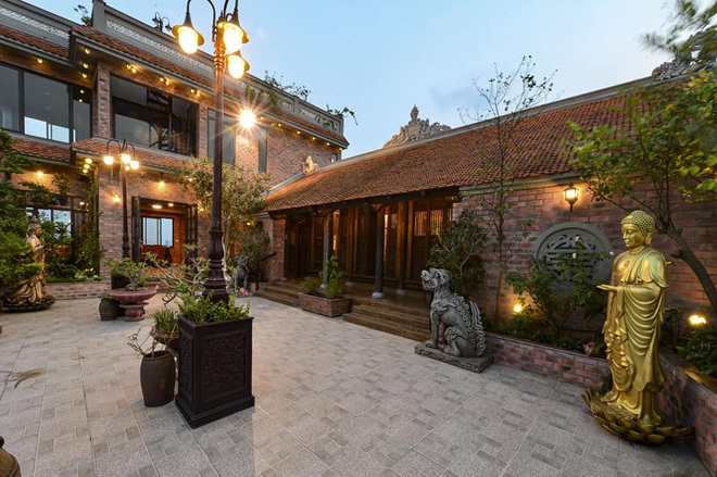 Nhà cổ nằm trên nóc biệt thự gần 500m2 ở Hà Nội-11