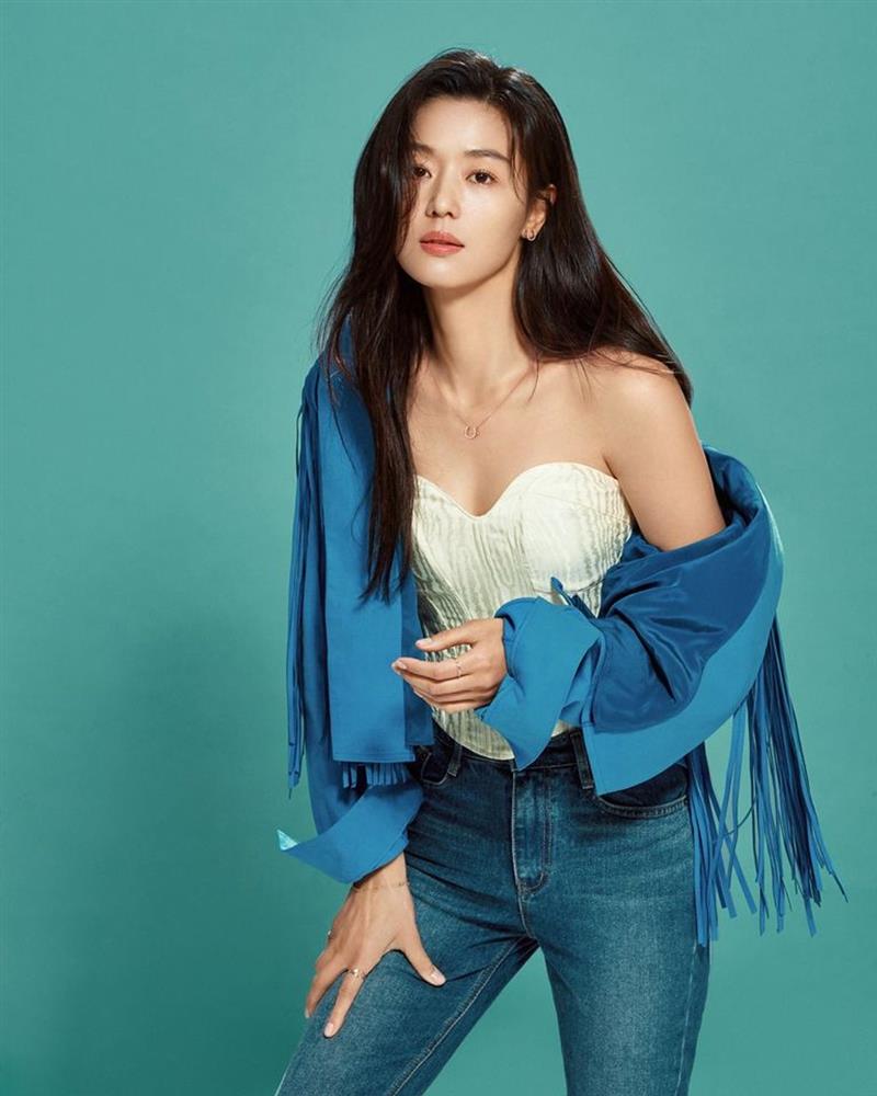 Body đẹp nhất xứ Kim chi, bảo sao 10 mỹ nhân này có lên đồ đơn giản cũng sexy hết nấc-8