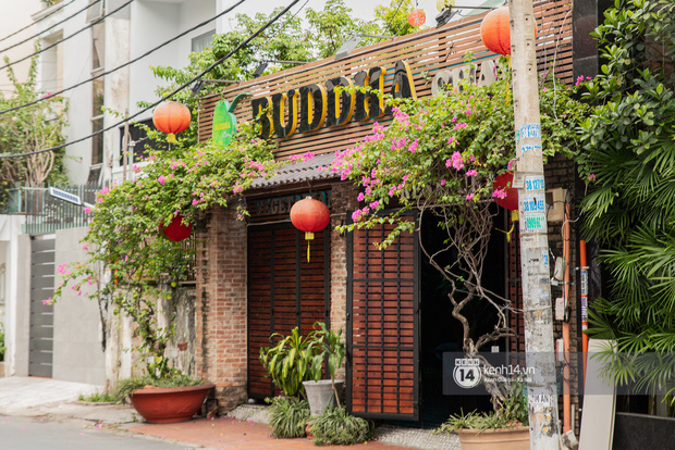 Về nhà Phi Nhung giữa loạt drama: 4 tầng lầu và chiếc Mẹc to đùng đậu ngay cửa, hàng xóm xôn xao ủa Hồ Văn Cường có bị nhốt đâu ta?-7