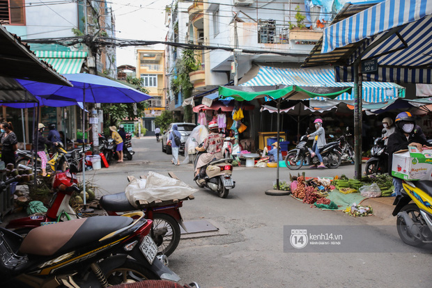 Về nhà Phi Nhung giữa loạt drama: 4 tầng lầu và chiếc Mẹc to đùng đậu ngay cửa, hàng xóm xôn xao ủa Hồ Văn Cường có bị nhốt đâu ta?-6