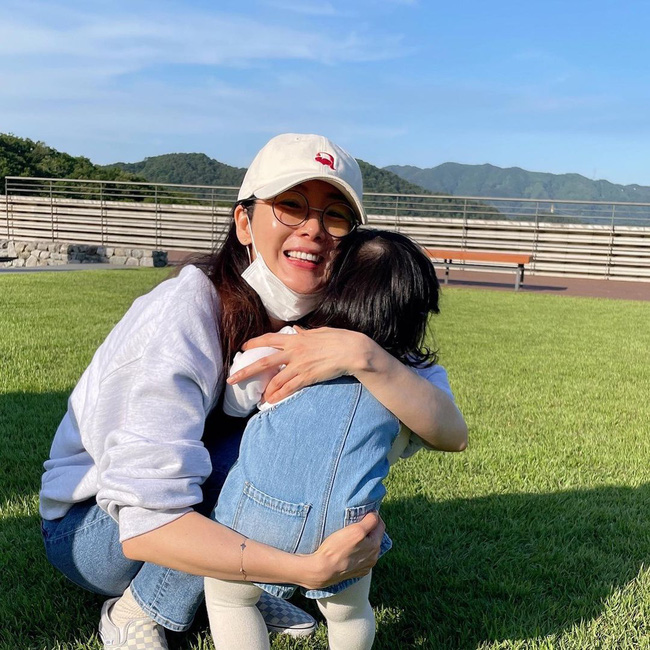 Người đẹp khóc Choi Ji Woo: Từng có giai đoạn mặt sưng phù cứng đơ vì tiêm Botox-2