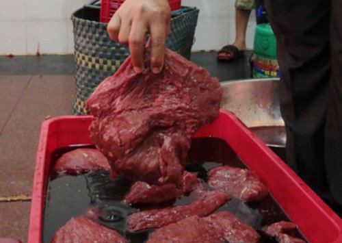 Mách chị em bí quyết khiến thịt cá ‘tắm’ hóa chất ‘lộ nguyên hình’-3