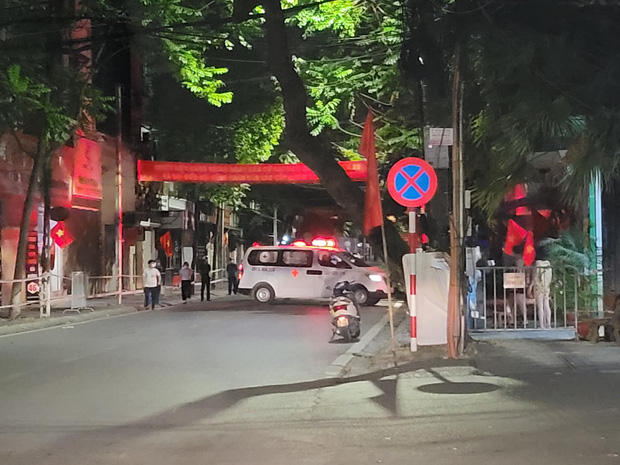 Vụ cặp vợ chồng F0 ở Hải Dương không đeo khẩu trang, nhổ nước bọt trước mặt lực lượng y tế: Công an chuyển hồ sơ, đề nghị xử phạt-1