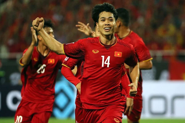 Em gái cầu thủ Văn Toàn ngày càng xinh đẹp, tiết lộ điều đặc biệt về anh trai-21