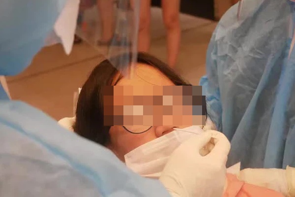 TP HCM: Rủ bạn đến nhà nhậu, 6 người đều dương tính SARS-CoV-2-1