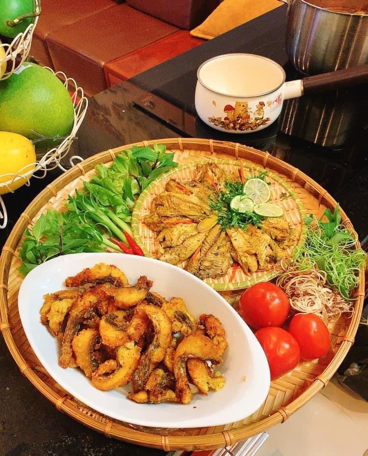 Mâm cơm cực phẩm của mẹ đảm 8x ở Sơn La: Mỗi ngày một thực đơn chẳng hề trùng nhau, tính hơi đồng bóng nên trang trí cũng phải điệu như người-23