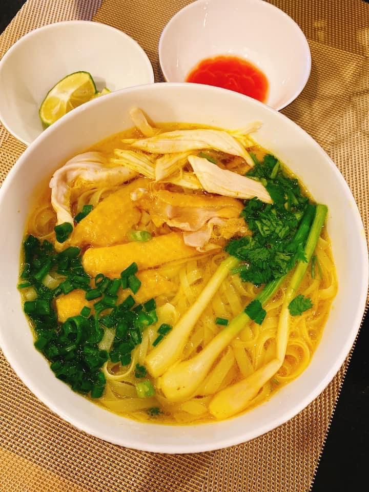 Mâm cơm cực phẩm của mẹ đảm 8x ở Sơn La: Mỗi ngày một thực đơn chẳng hề trùng nhau, tính hơi đồng bóng nên trang trí cũng phải điệu như người-25