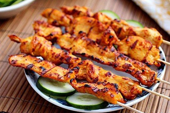 Công thức gà xiên que ăn kèm salad ngon tuyệt cú mèo cho bữa cơm tối